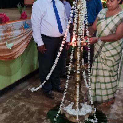 1 ශ්‍රේණීයට සිසුන් බදවා ගැනීමේ උත්සවය